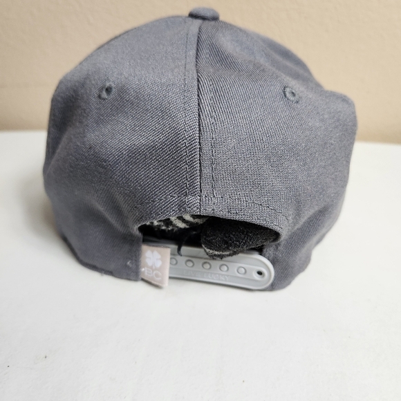 Flexfit Tech One Ten 110 Black Clover Gray Embroidered Golf Hat/Surprise Arizona - Picture 8 of 14